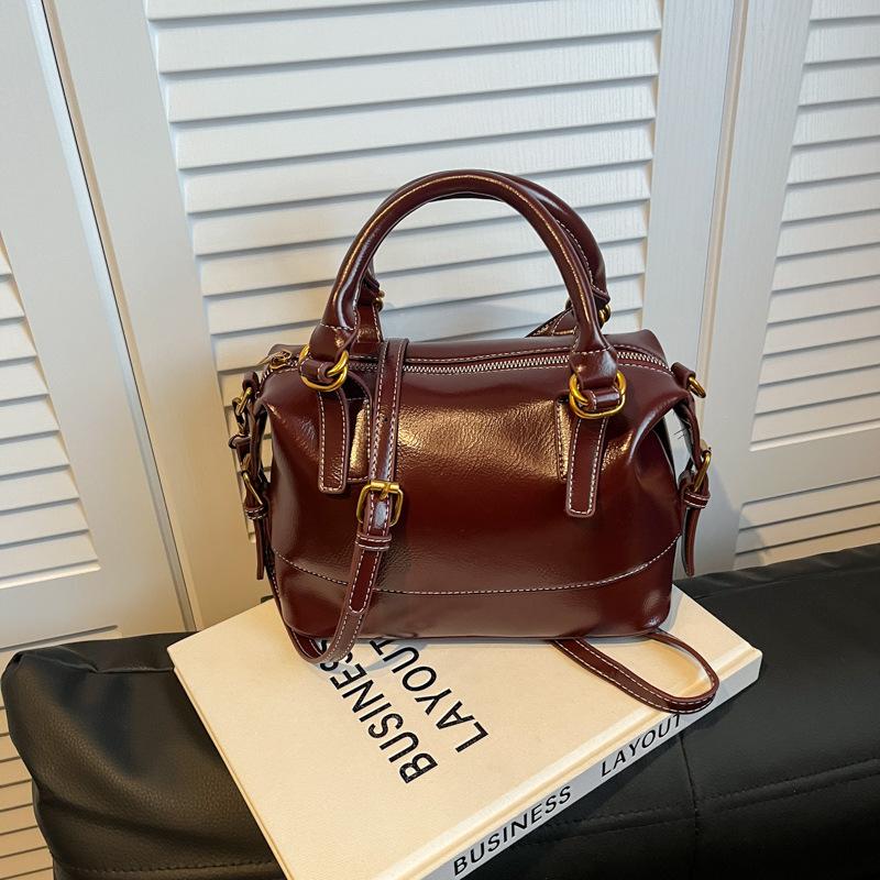 Premium Retro Small Bag Women's New Autumn and Winter Versatile Messenger Bag Handbag