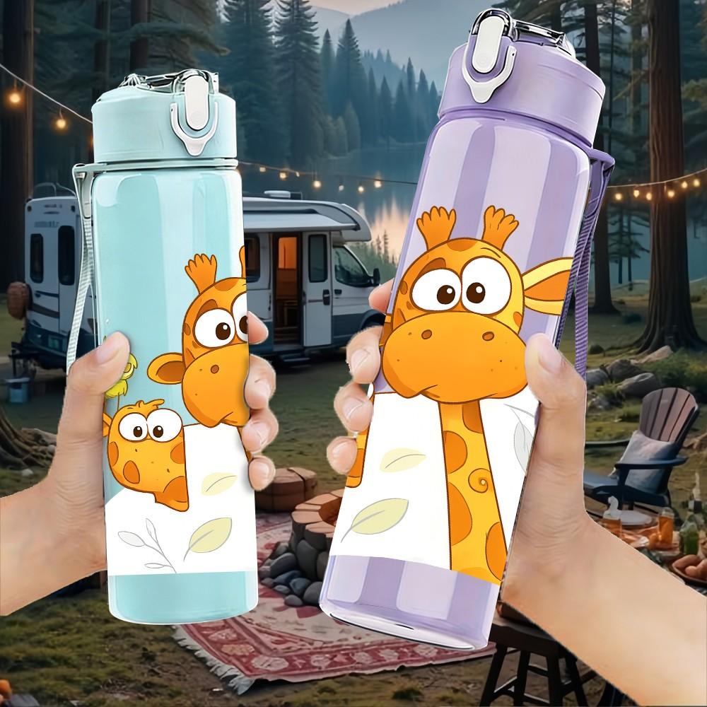 1PC Cute Giraffe Cartoon Print 750ml Color Plastic Sports Water Bottle Leakproof Flip Straw Lid Suitable for Sports Office Home Use