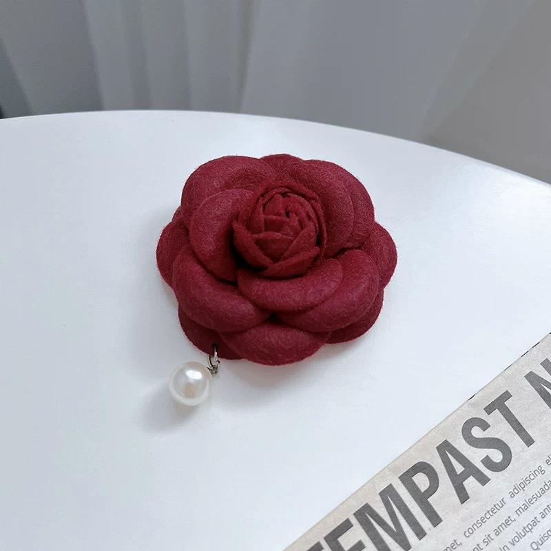 Elegant Camellia Bow Brooch: Retro Pearl Flower Corsage Pin