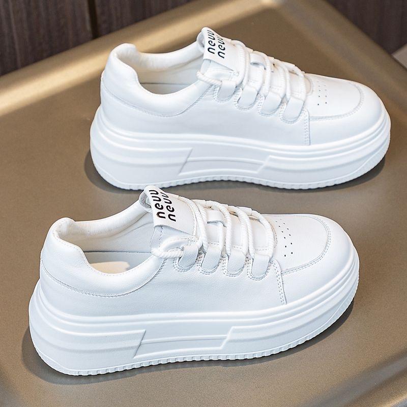 Platform muffin shoes women's autumn 2025 new casual versatile sports board shoes ins tide increase white shoes