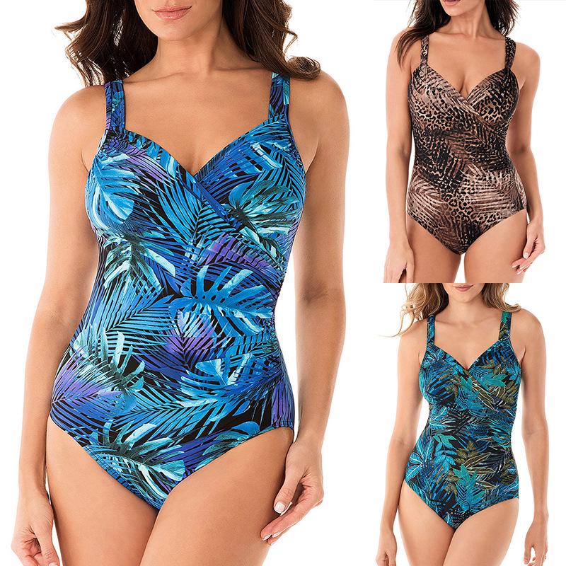 Leaf Print Plus Size Women's One-Piece Swimsuit - Elegant and Stylish