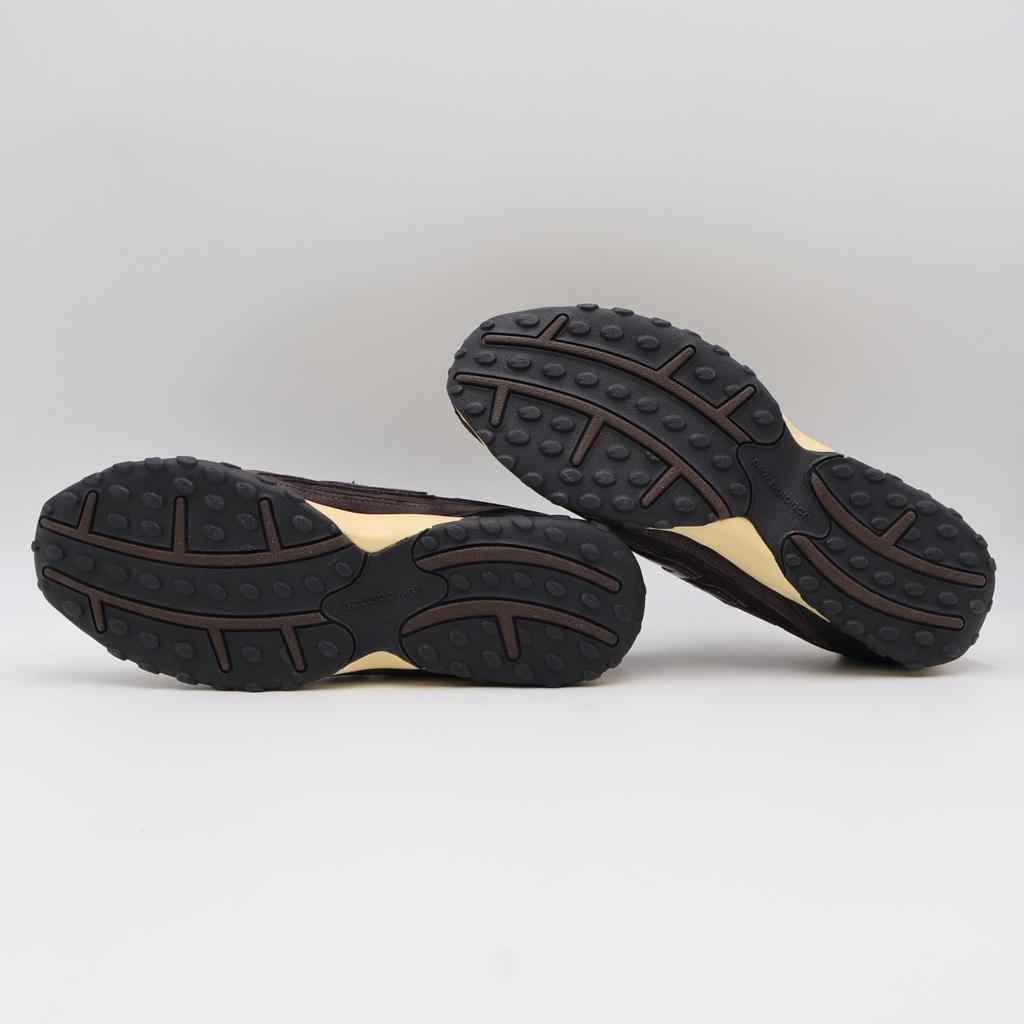 U204L5I7 AURALEE A New Balance 204L "Brown" (Men's)