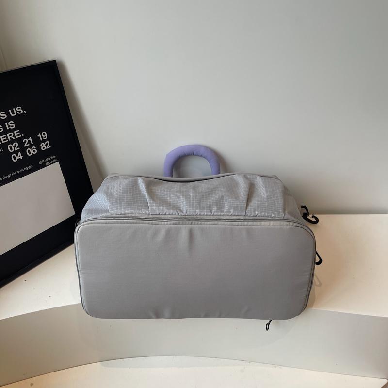 Nylon Duffel Bag for Women and Men Large Capacity Travel Gym Bag with Grid Pattern Design Hand Carry Shoulder Bag for Short Trip