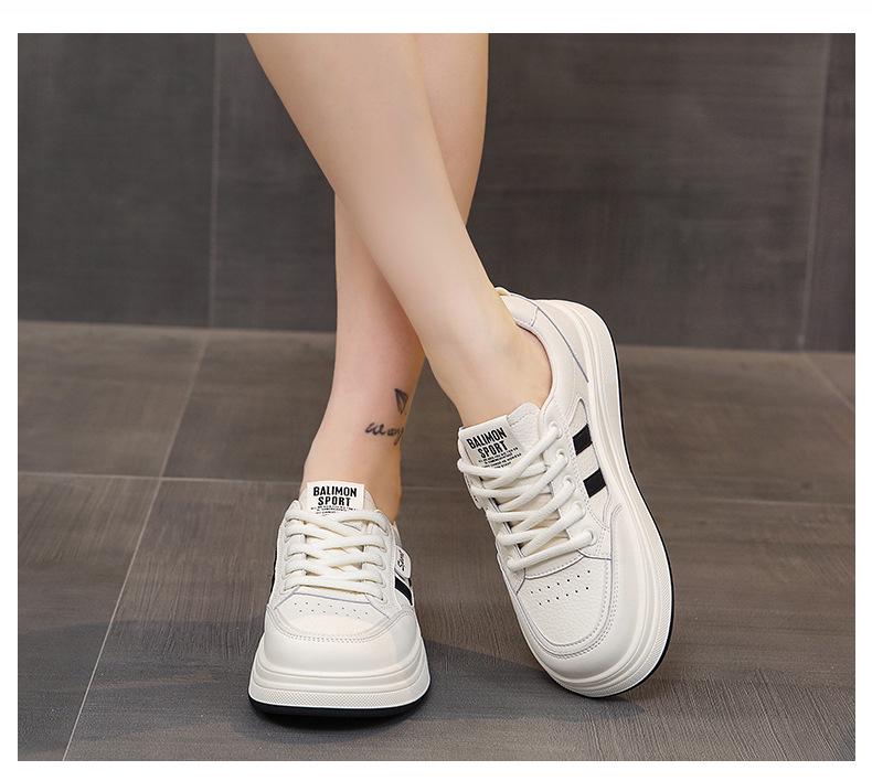 Damskie uniwersalne płaskie białe skórzane sneakersy na jesień 2025 - Casualowy styl sportowy