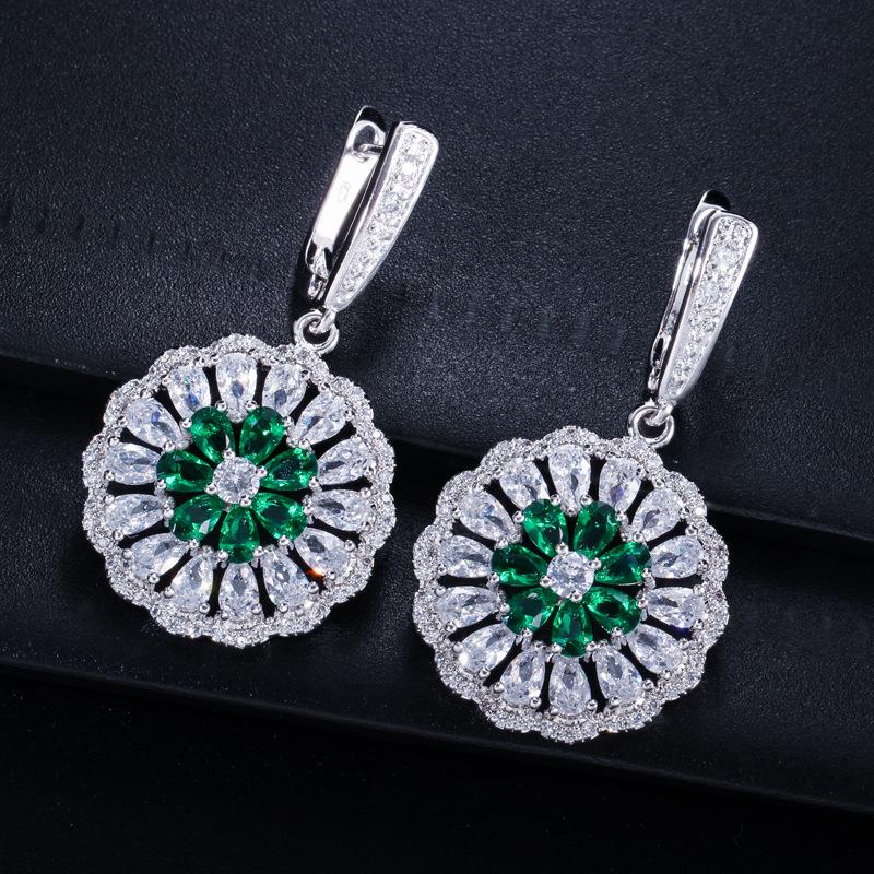 E0236 Creative Women'S Earrings, Small Fresh Zircon Flower Earrings Popular Jewelry