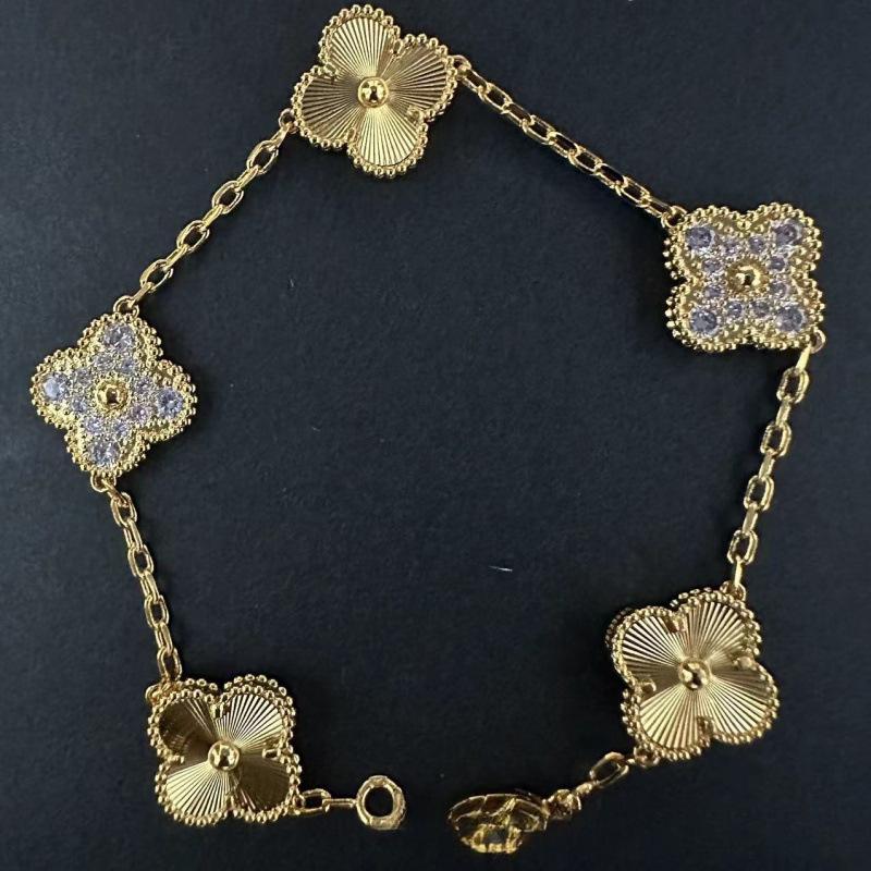 Exquisite Four-leaf Clover Bracelet for Women Five-flower Bracelet Double-sided Natural White Mother-of-pearl and Carnelian Bracelet