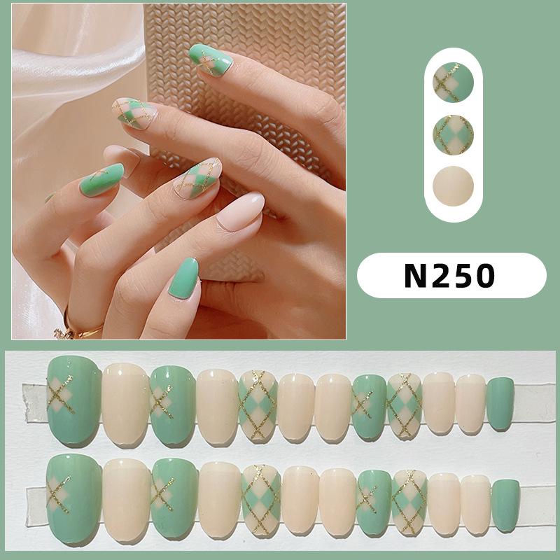 

Removable Wearable Spring-Summer Fresh Green & Gold Glitter Checkered Fake Nails