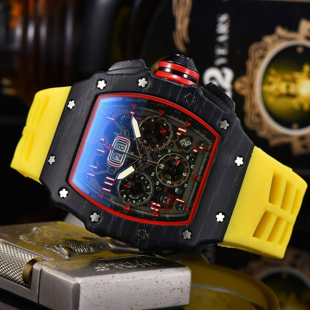 Barrel-shaped Six-needle Running Seconds Wood Grain Watch Business Imitation Carbon Fiber Grain Quartz Watch