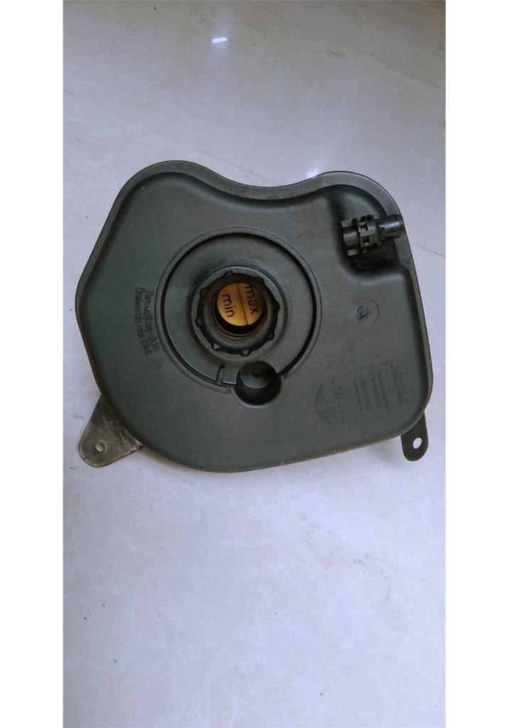 Coolant Overflow Bottle Expansion Tank Reservoir W/ Sensor For BMW E70 E71 X5 X6