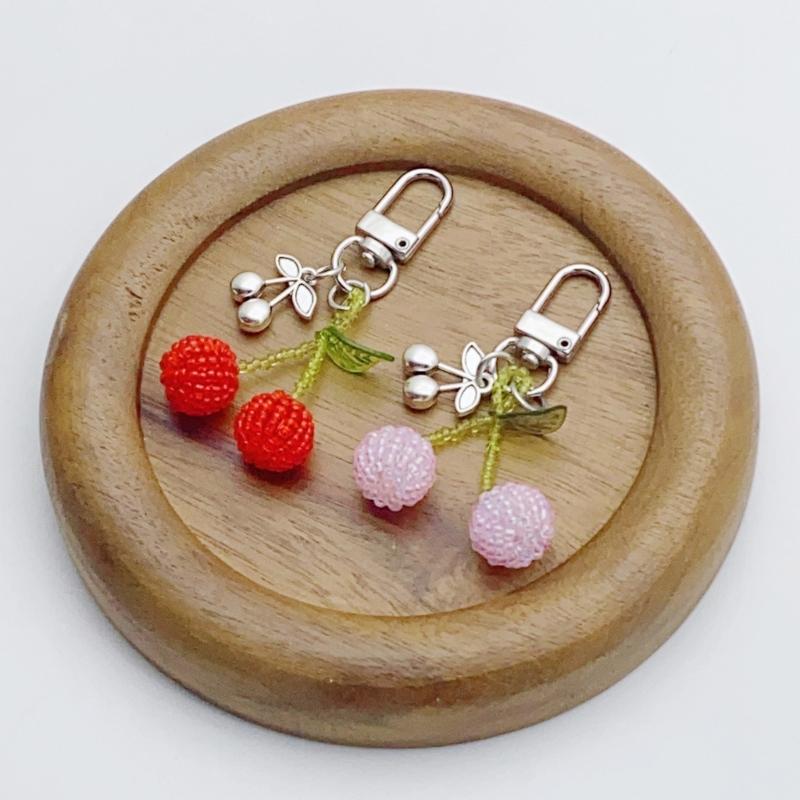 Kirsch Perlen Schlüsselanhänger Rosa Herz 7,5cm Niedliches Handgemachtes Kristallperlen Accessoire für Damen und Teenager Taschenanhänger