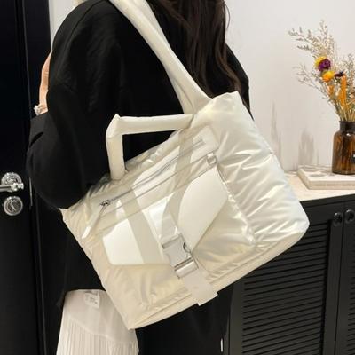 Einfache und niedliche College-Studentin mit großer Kapazität, multifunktionale Umhänge-Messenger-Tragetasche, neue Nylontasche