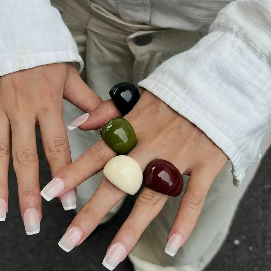 Salircon 4 Styles Simple Smooth Acrylic Round Rings For Women Punk Big Wide Resin Finger Ring Fashion Couple Daily Jewelry Gifts