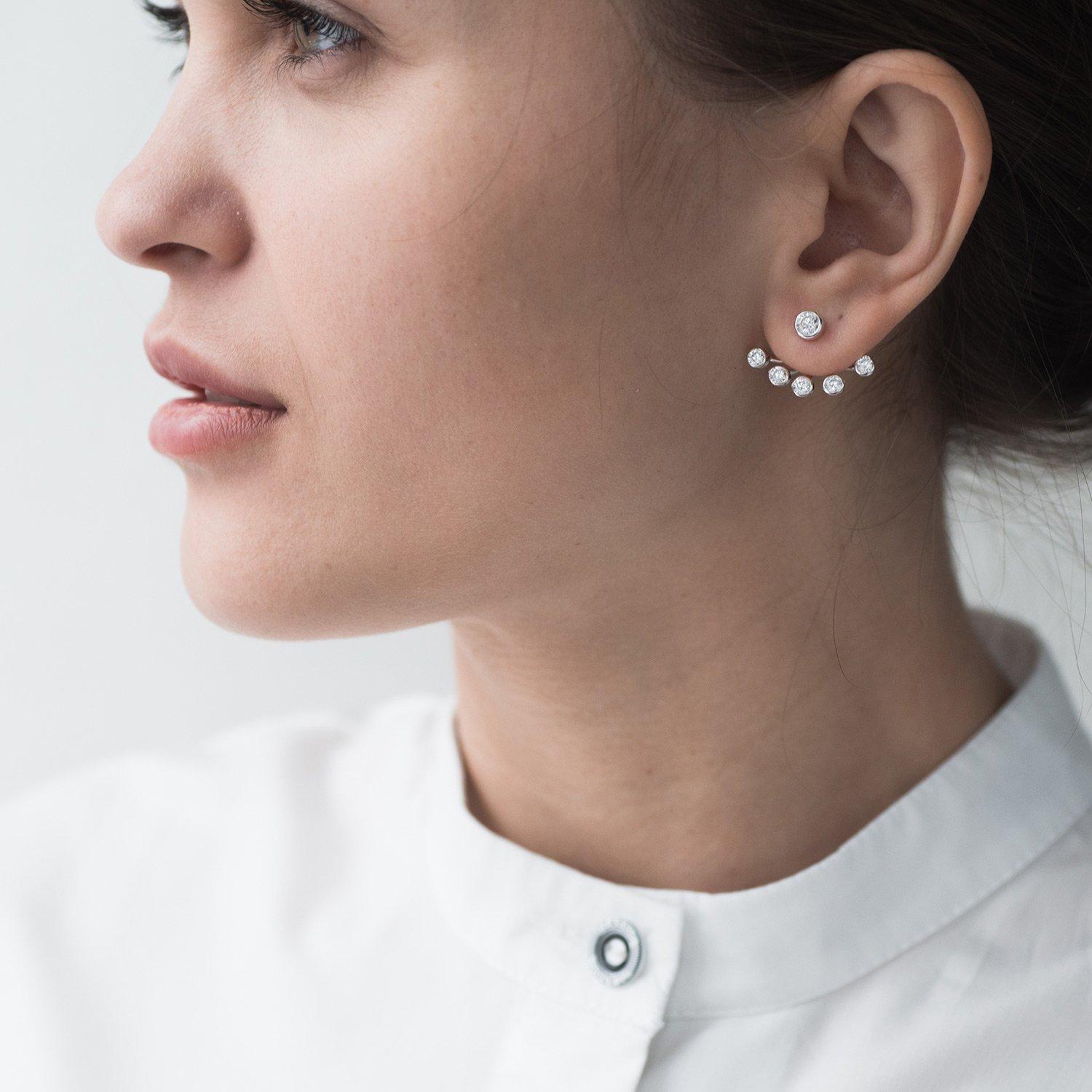 

Срібні сережки-підвіски з фіанітами. срібний