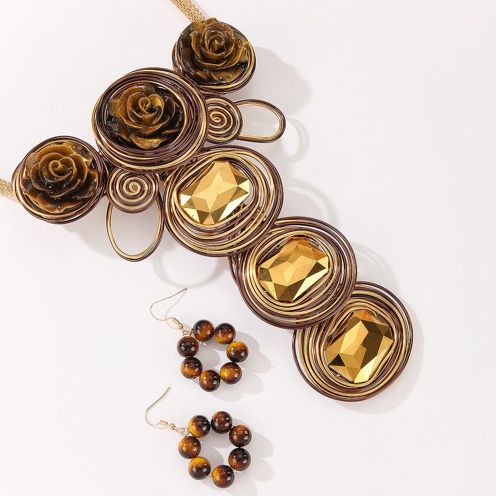European Style Jewelry Set With Crystals And Resin Flower Accents For Women And Men