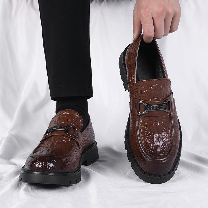 

Повседневная кожаная обувь Модная мужская черная универсальная трендовая британская весенняя кожаная обувь дерби Повседневная обувь Деловая 44