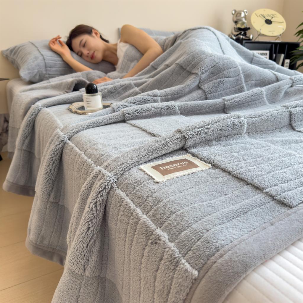 Luxury Thick Double-Sided Fleece Blankets Solid Color Soft Velvet Blanket for Bed Autumn Winter Warm Blanket and Pillowcase Sets
