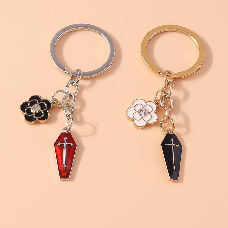 Gothic Alloy Cross Coffin Key Chain Steampunk Keyring Pendant for Car Key Holder Men Women Handbag Decor Jewelry Gift