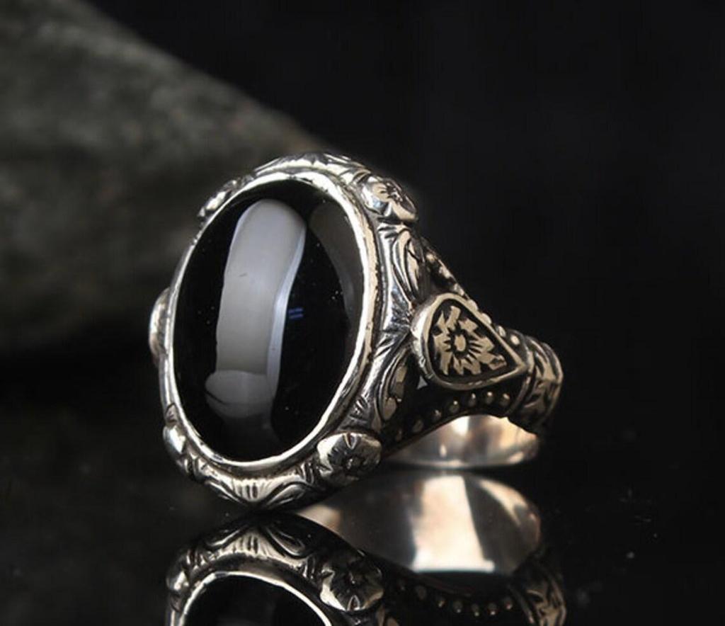 He Cheng European and American Fashion Punk Black Gemstone Carved Retro Men's Ring