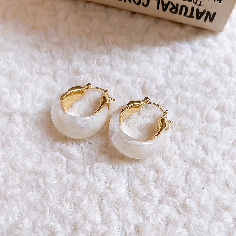 Retro Zircon Round Ear Cuffs - Luxury Court Style Earrings for Women