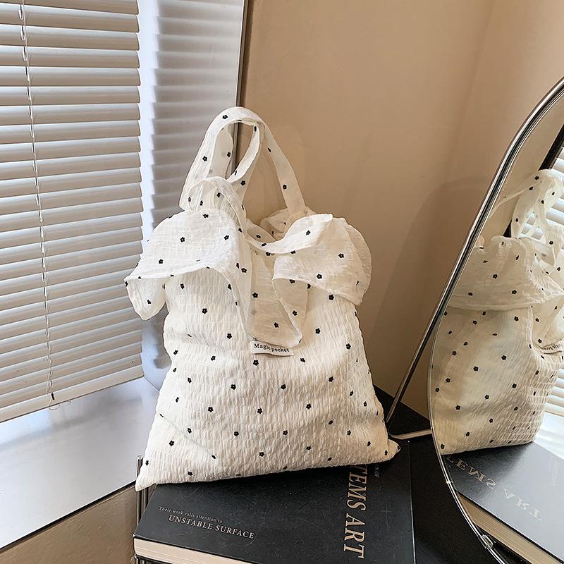 2025 spring and summer new mesh shoulder bag fairy wind lotus leaf edge handbag female vacation sewn chiffon tote bag