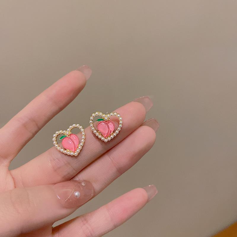 BLINGBAY New Women's Earrings Retro Women's Light Luxury High-End Niche Earrings Sweet Temperament Ear Accessories Modern Jewelry Gifts