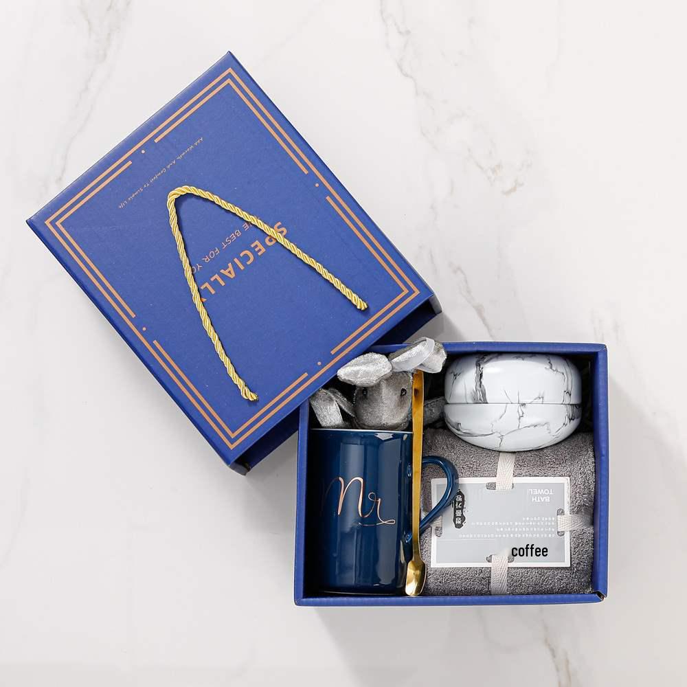 Creative Souvenir Mug Gift Box - Elegant Wedding & Bridesmaid Heartfelt Return Gift