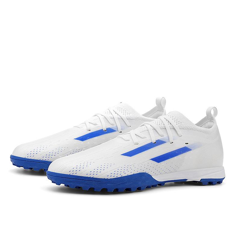 New football shoes men and women teenagers long nails broken nails competition sports shoes