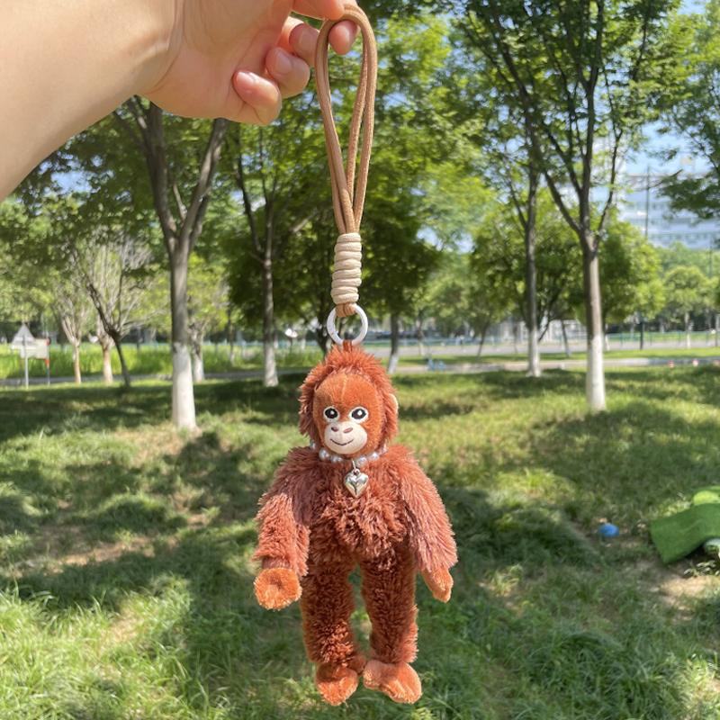 Červená plyšová panenka gorila Kawaii kreslená nosí náhrdelník Klíčenka opice Přívěsek na tašku Měkký huňatý orangutan Kroužek na klíče od auta Párty dárek