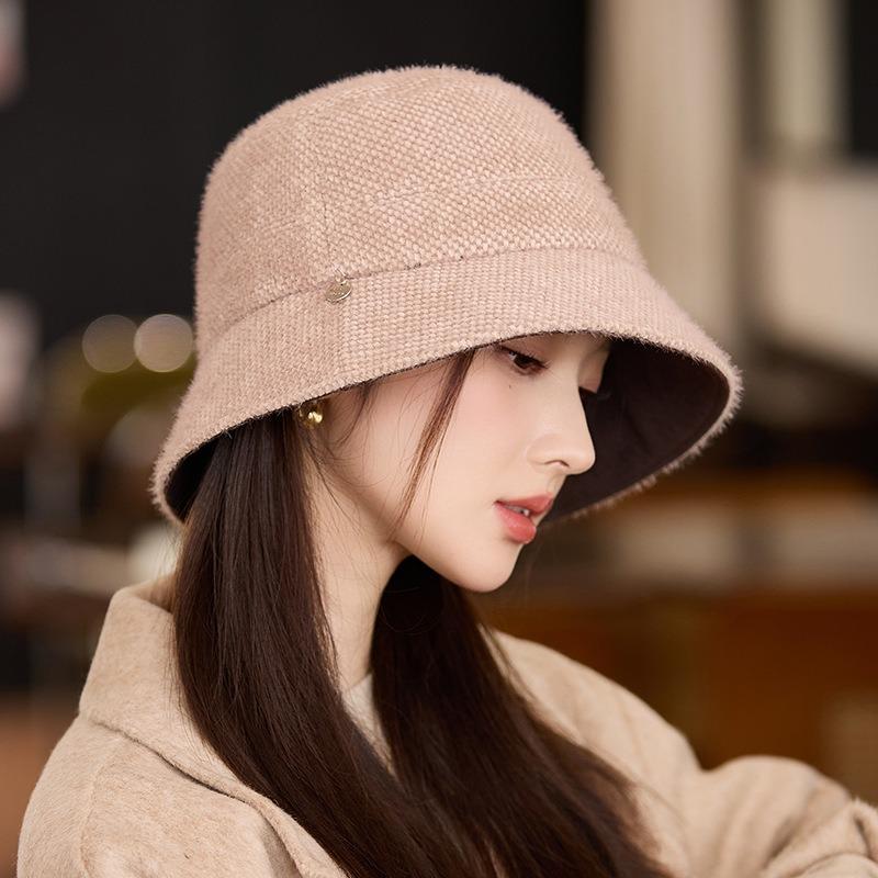 Autumn and winter hat women's big brim shows face small bucket hat double-sided fashion versatile bucket hat temperament basin hat