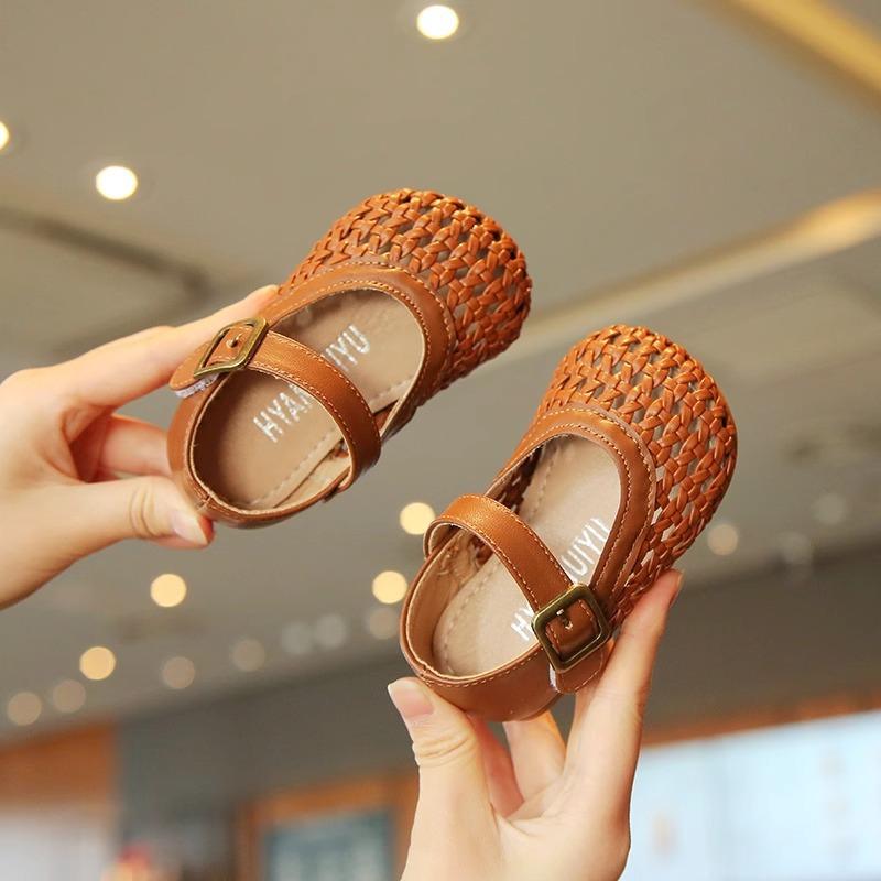 

Кожаная обувь для девочек, плетеная, с полым узором, принцесса, одноклассница, плетеная пляжная обувь, мягкая подошва, для малышек, сандалии с закрытым носком, обувь в корейском стиле 19 yards inner length 14CM коричневый