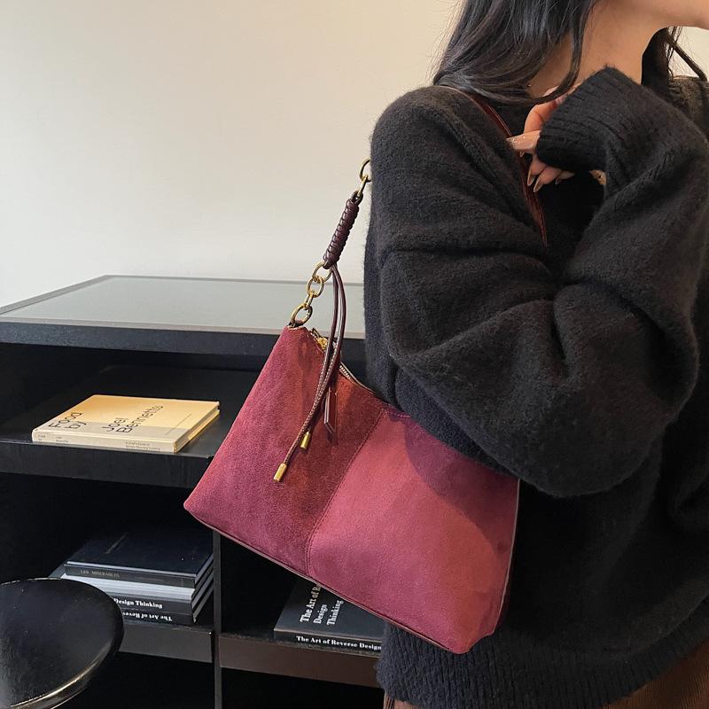 Bag Women's retro matte tote bag 2025 autumn and winter new large-capacity shoulder bag fashion messenger bag