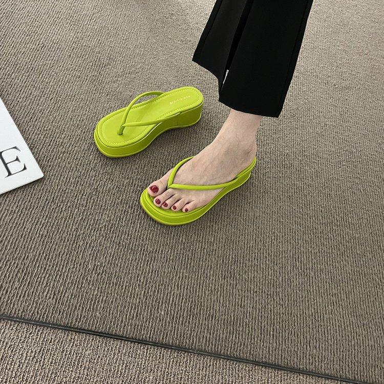 Keilabsatz-Zehensandalen Damen Sommer Außenbekleidung Muffin rutschfest erhöhend Zehen cool Slipper Damenschuhe dicke Sohle 2025 neu
