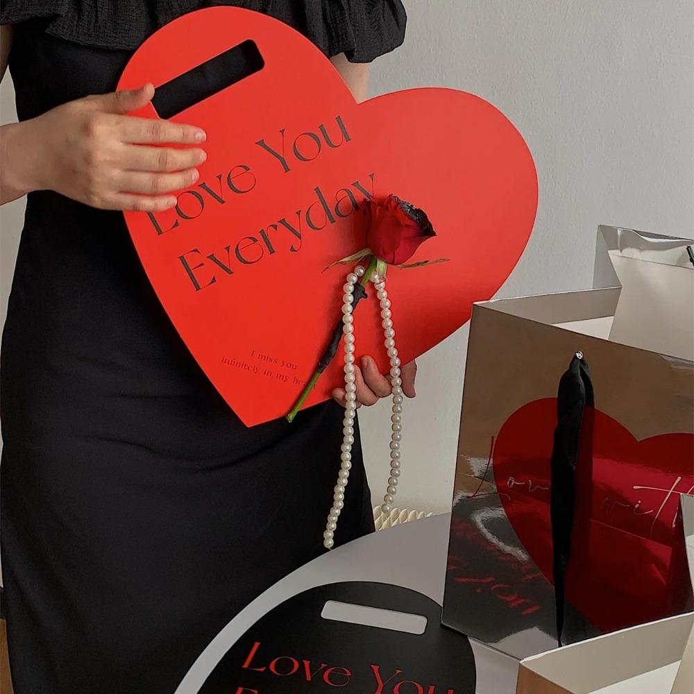 Heart-shaped Bouquet Packing Material Flower Handbag Flower Wrapping New Handheld Flower Box