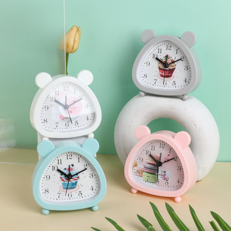 Cute Cartoon Quartz Clock Bear Alarm Clock Simple Children's Gift Bedside Clock