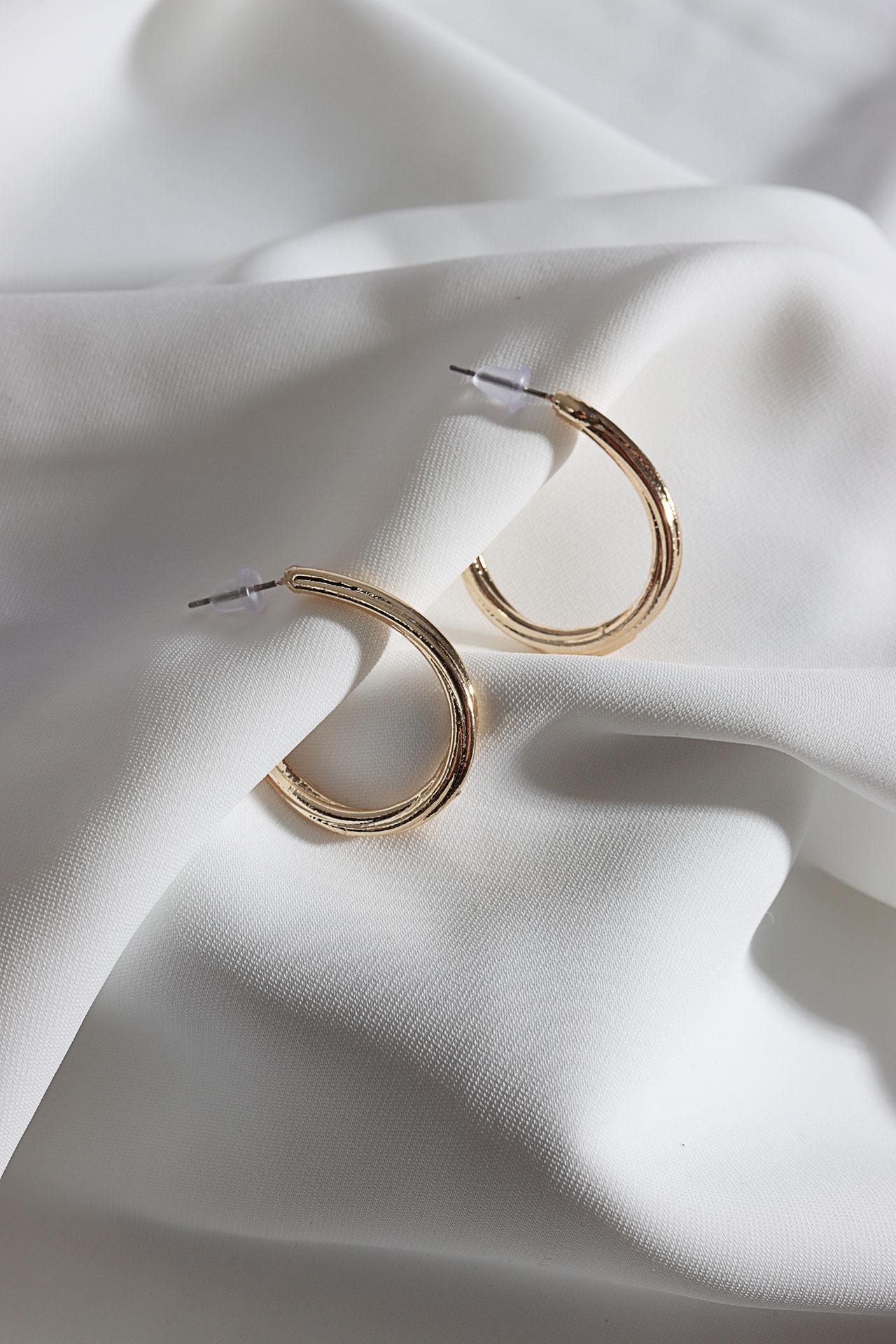 

Винтажные овальные серьги-кольца золотого цвета