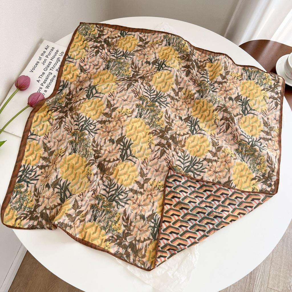 Summer new double-sided velvet scarf air-conditioned room with shawl women travel photo thin sunscreen 61 small square scarf