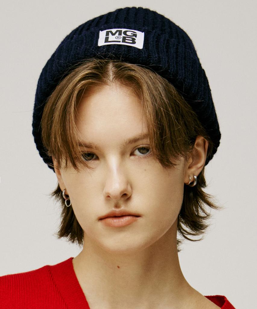 MATCHGLOBE Label Patch Knitting Beanie (Navy)