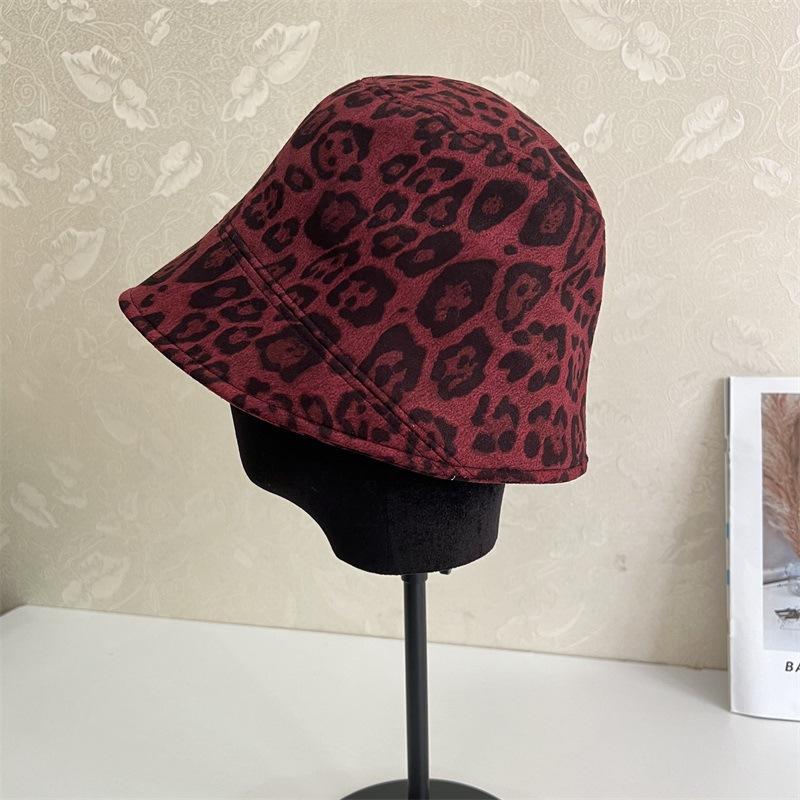 

Осень и зима новая модная панама с леопардовым принтом женская повседневная универсальная с длинным спереди и коротким сзади солнцезащитная шляпа-ведро M（56-58cm） красный