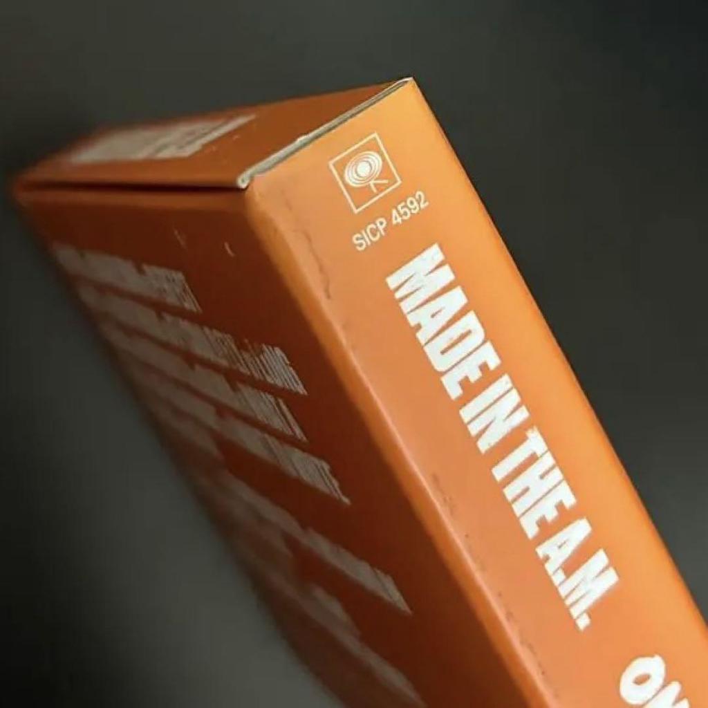 [USED] One Direction Made in the A.M. Deluxe Edition