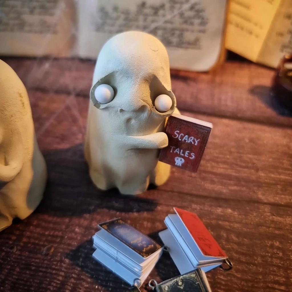 Resin Halloween Whimsical Ghost Display Figurine Perfect For Home Atmosphere And Gifts Festive