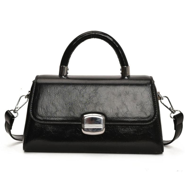 

Trendy new product fashion Korean version high-end texture portable small square bag versatile commuter temperament light luxury messenger women s bag