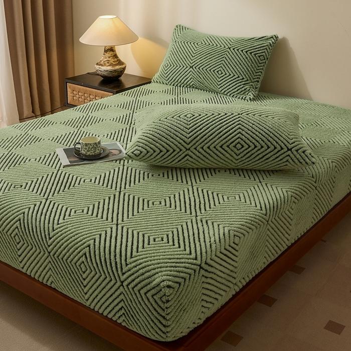 Soft Warm Mattress Cover with All Around Elastic Band Coral Fleece Mattress Cover Bed Linen Double Queen King Mattress Protector