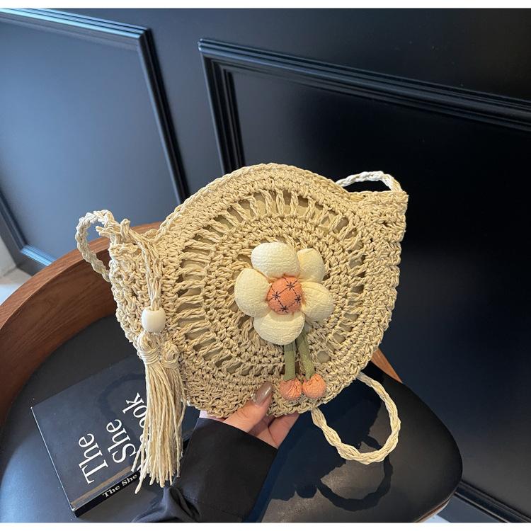 Niche design woven straw bag women's 2025 new ins fashion one shoulder oblique span bag seaside vacation beach bag