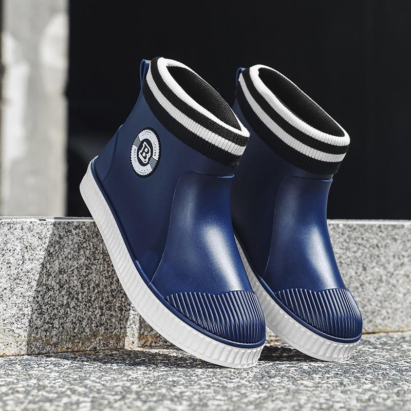 Rain shoes men's and women's short non-slip and waterproof fashion rain boots fleece thermal rubber shoes kitchen work short water shoes