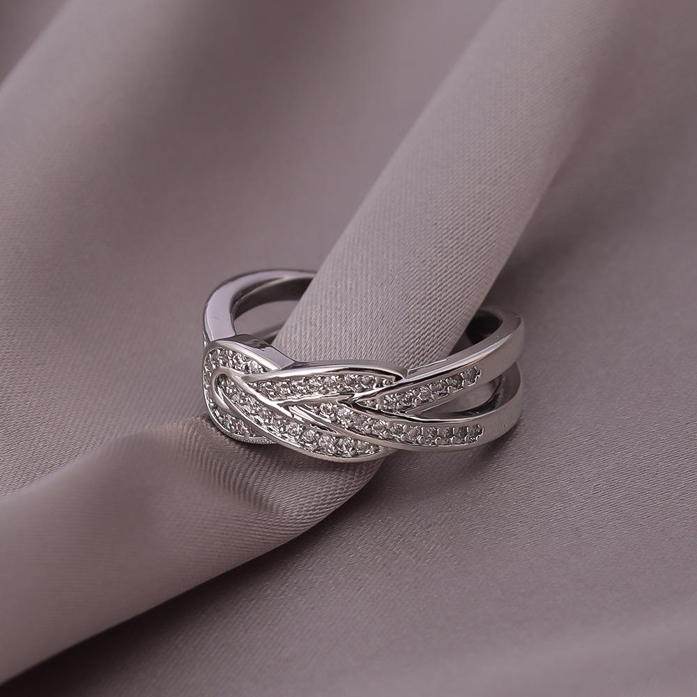 Elegant Women's Ring: Real Gold and Silver-Plated, Micro-Set with Zircon, Fashionable Copper Net Red Style.