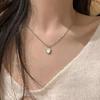Gentle Love Pendant Necklace for Women - Sweet, Cool Style, Hot Girl Internet Celebrity Accessory, New Versatile Clavicle Chain 2025.