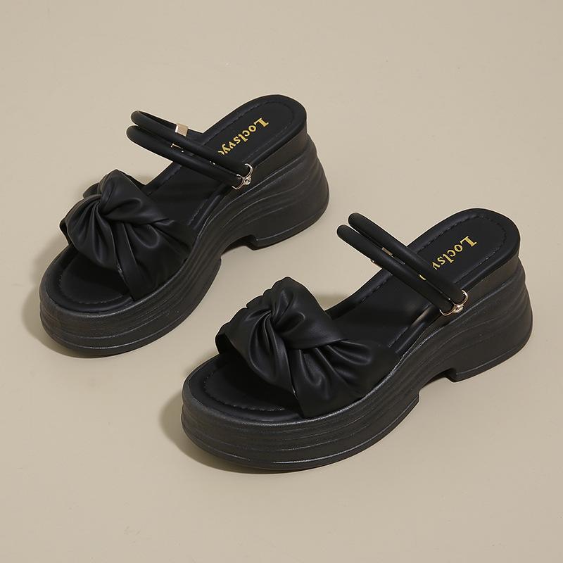 

Fashion thick bottom two wear cool slippers female 2025 new summer beach fairy wind with skirt French slippers 34