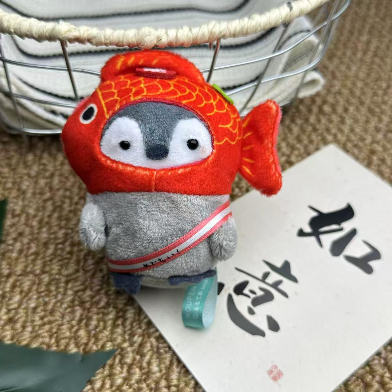 

Японский плюшевый брелок-игрушка в виде пингвина кои 10 cm