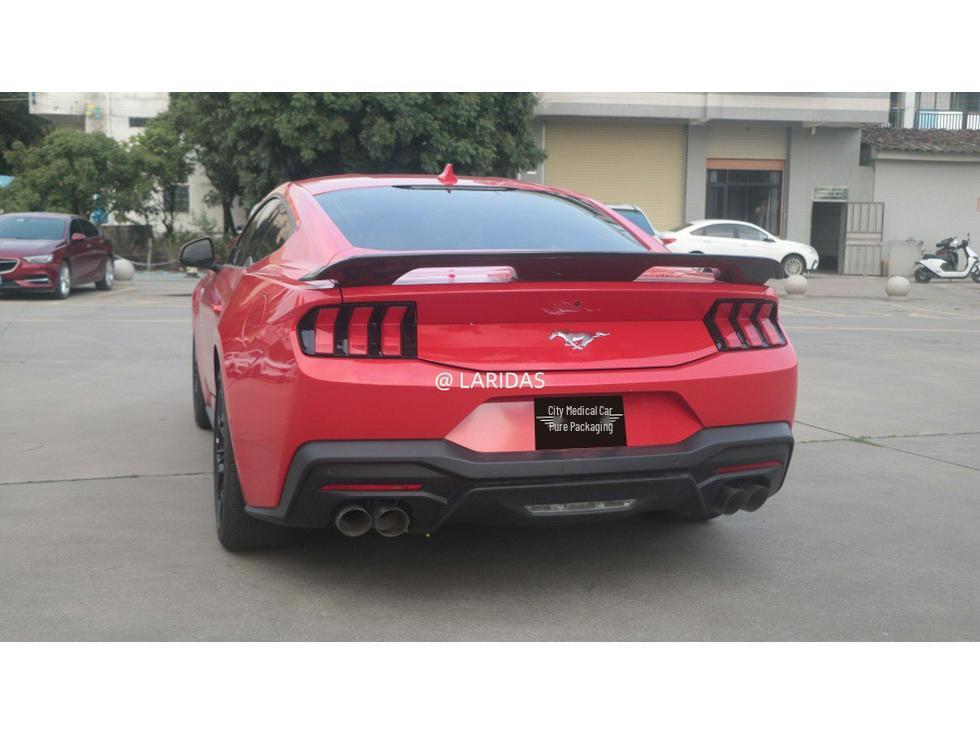 Carbon Fiber Rear Spoiler for 2024+ Ford Mustang Dark Horse S650