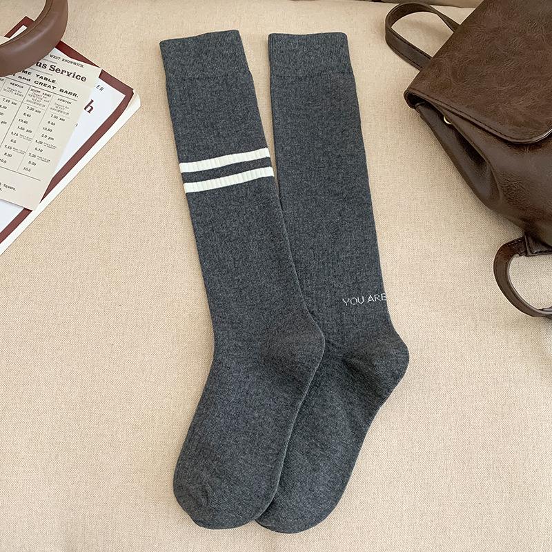 

Женские Весенне-Осенние Новые Микро Давление На Ноги Индивидуальная Одежда Одежда Тонкие AB Асимметричные Гольфы до Икр 1 pair серый